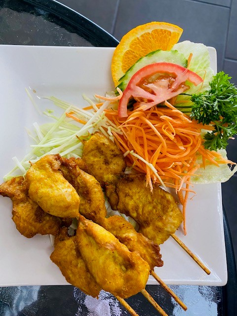 <span  class="uc_style_uc_tiles_grid_image_elementor_uc_items_attribute_title" style="color:#ffffff;">Chicken Skewers</span>
