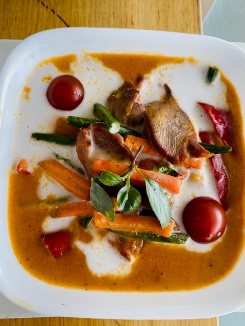 <span  class="uc_style_uc_tiles_grid_image_elementor_uc_items_attribute_title" style="color:#ffffff;">Thai Red Curry Duck</span>
